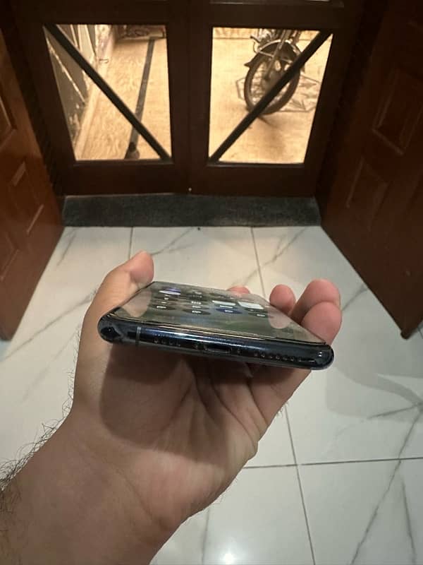 iphone 11 pro max 256gb read add 4