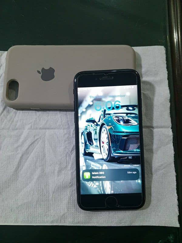 i phone SE 2020 waterproof non PTA 64 gb 2