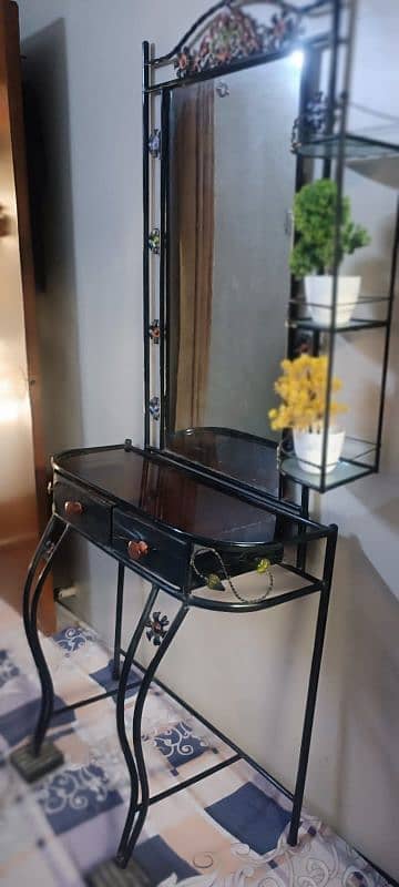 iron rod Dressing Table with 3 side corners and 2 drawers 2