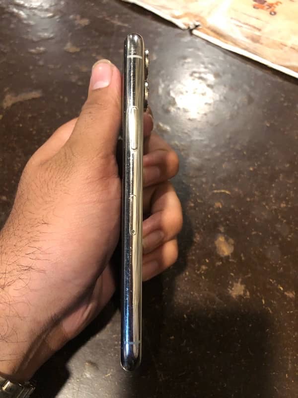 iPhone 11 pro 256 gb Factory Unlock with box 1