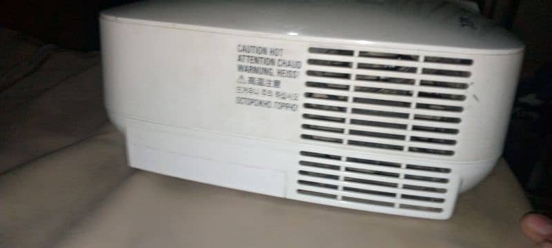 nec VT 700 projector 2