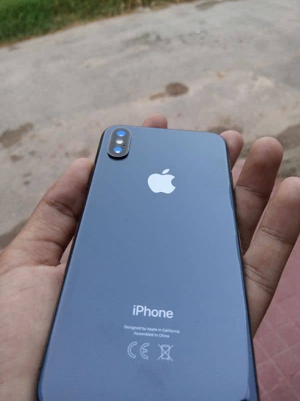 Iphone x lush condition 4