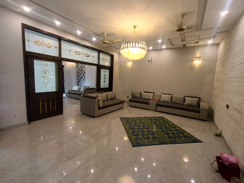 10 MARLA LIKE A NEW FULLY FURNISHED PORTION FOR RENT IN BAHRIA TOWN 5