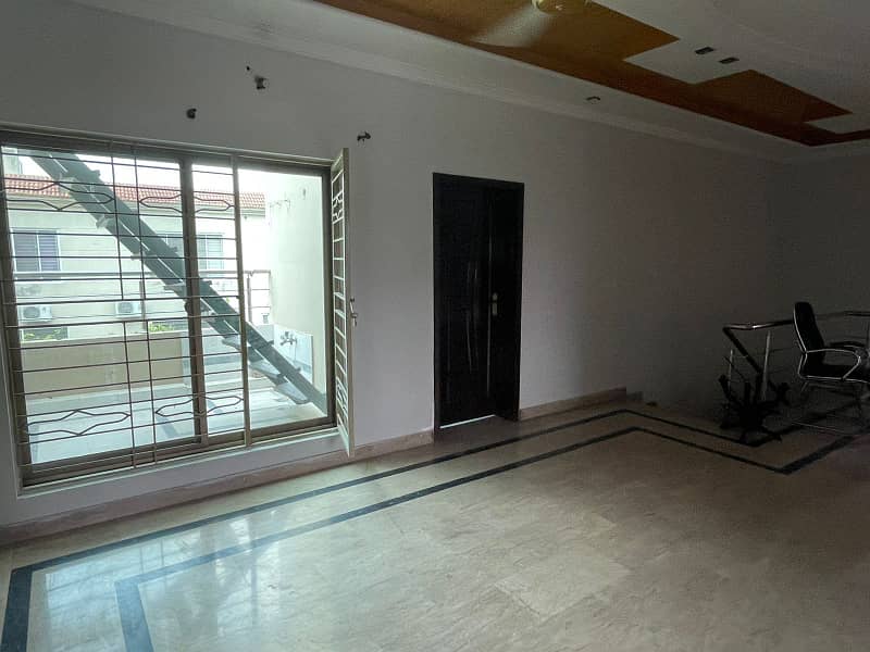 1 KANAL UPPER PORTION FOR RENT IN BAHRIA TOWN 0