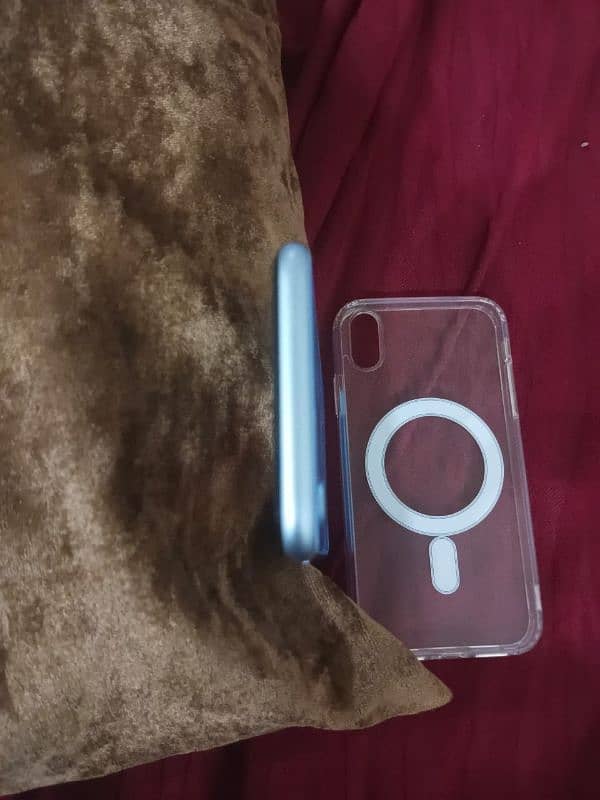 IPHONE XR*NON PTA 4