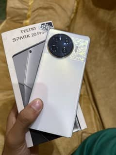 Techno Spark 20 Pro plus 8+8/256 Complete box