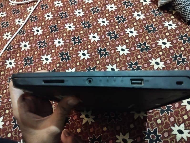 good condition laptop 3