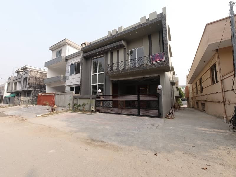 sale The Ideally Located House For An Incredible Price Of Pkr Rs. 37500000 3