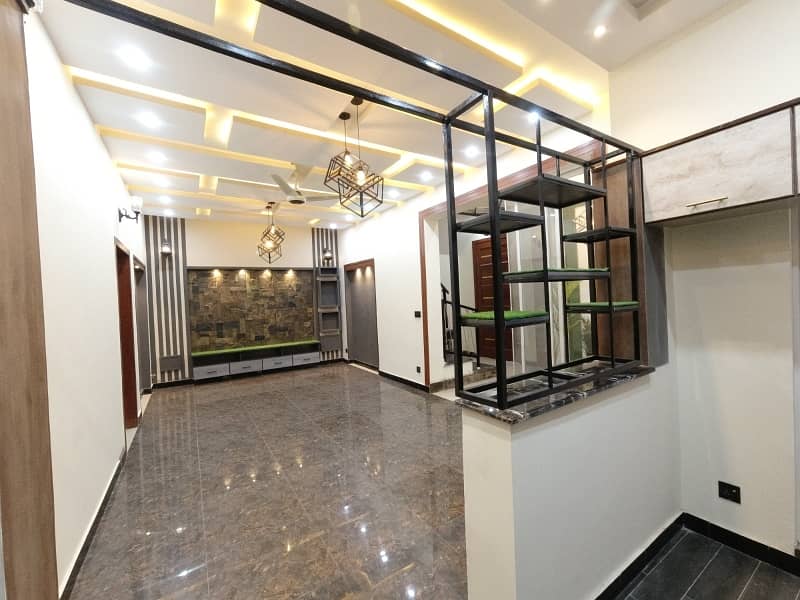 sale The Ideally Located House For An Incredible Price Of Pkr Rs. 37500000 8