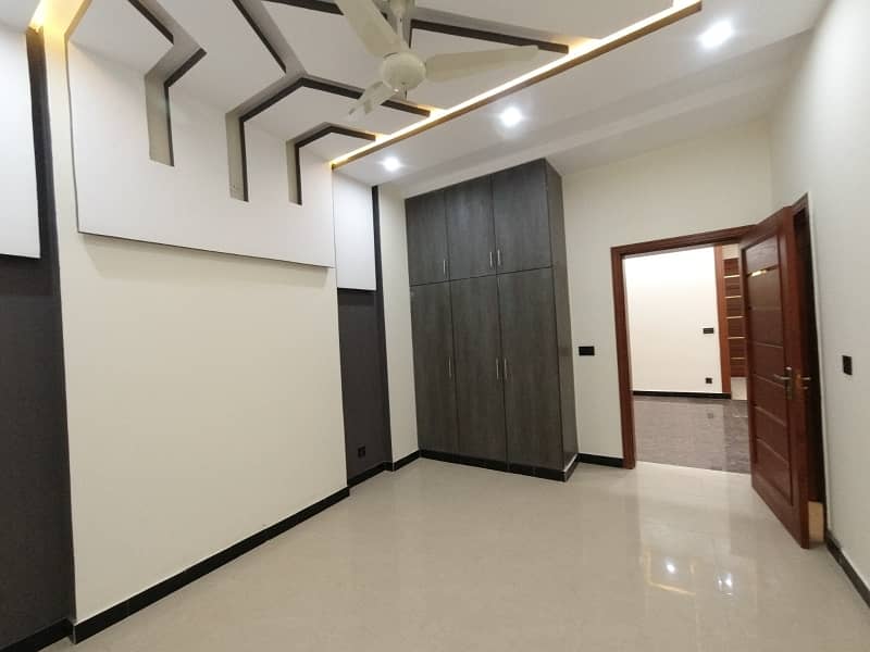 sale The Ideally Located House For An Incredible Price Of Pkr Rs. 37500000 13