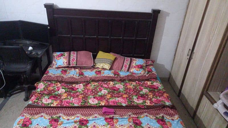 bed set with iron stand 6