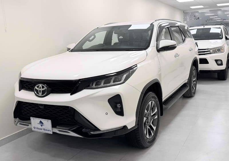 Toyota Fortuner Legender 2022 1