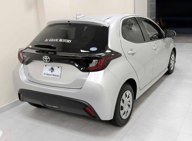 Toyota Yaris Hatch Back 2021 3