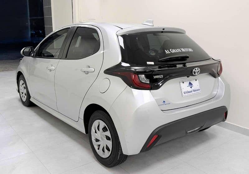 Toyota Yaris Hatch Back 2021 5