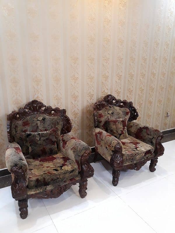 Leather sofa set for drawing room or lounge and chinioti sofa set 4