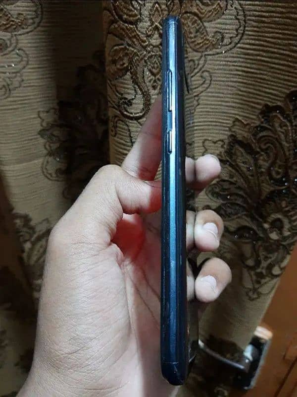 Realme C21 5