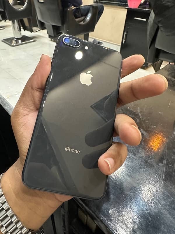 iPhone 8 Plus 64GB Factory Unlock 2