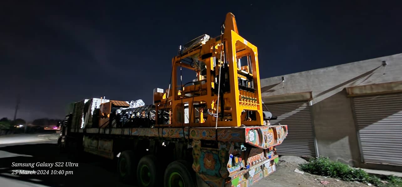 Concrete paver block machine / Concrete Block Machine In Pakistan 3