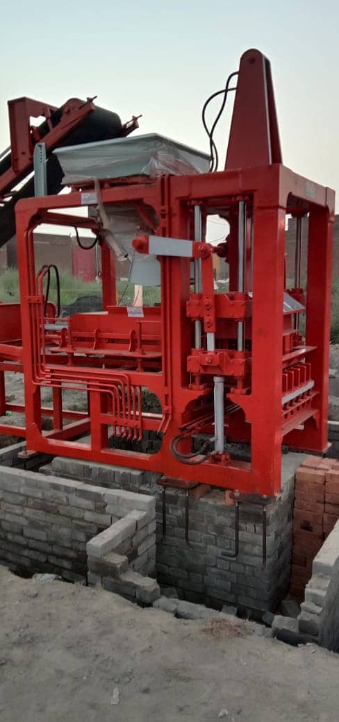 Concrete paver block machine / Concrete Block Machine In Pakistan 10