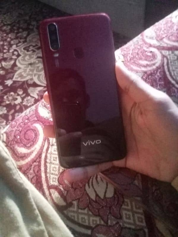 vivo y17 ha all okay ha bilkul new ha saf 8/256 2