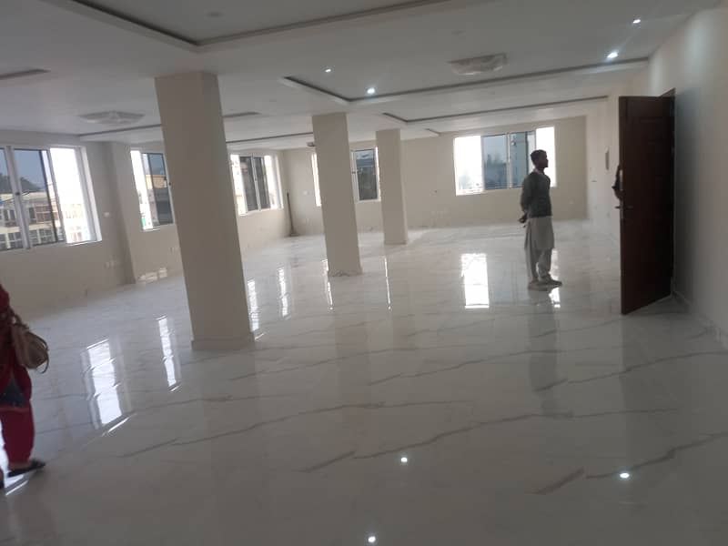 Blue Area Office 1800 Square Feet Jinnah Avenue For Rent 0