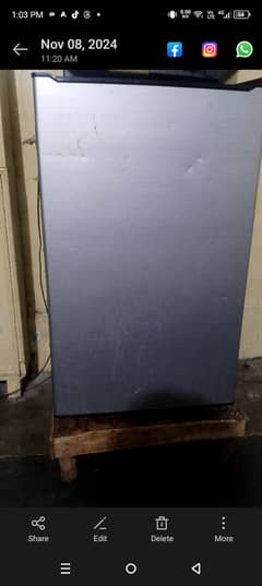 Selling my room fridge