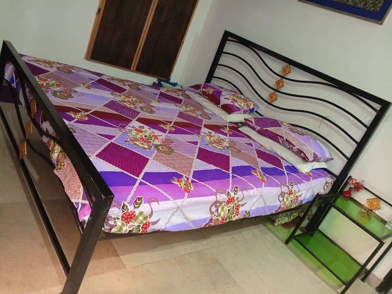 iron bed set with two side table 2