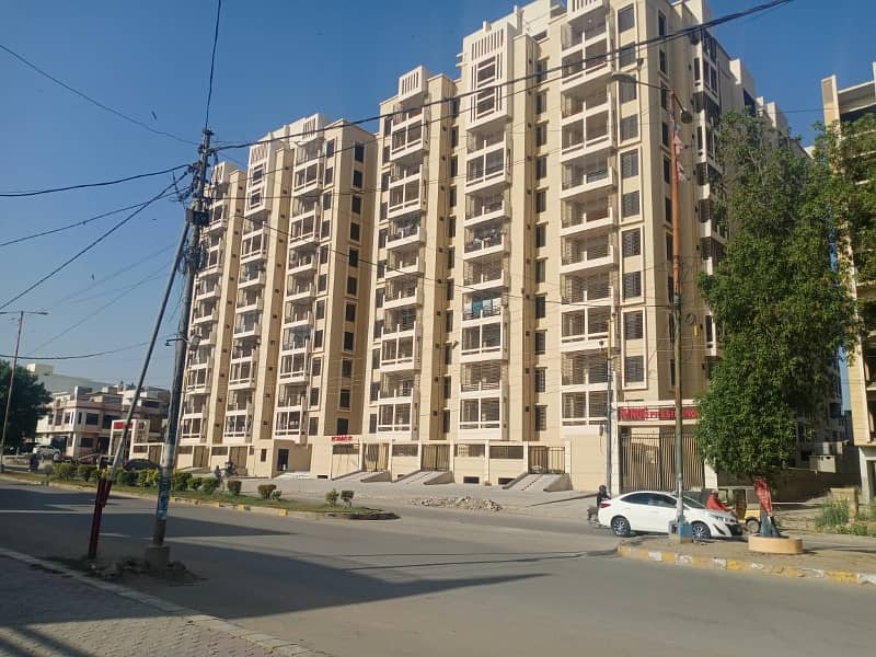 BRAND NEW 3 BED-DD FLAT (DIFFERENT FLOORS) AVAILABLE FOR RENT IN BOUNDARY WALL PROJECT KINGS PRESIDENCY, BLOCK-3 GULISTAN-E-JAUHAR 22