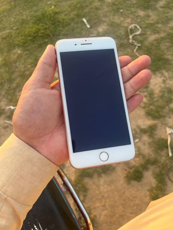 IPHONE 8 PLUS URGENT SALE 2