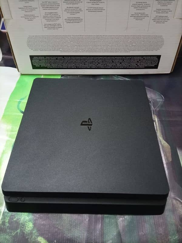 PS4 slim  used available 03007112170 0