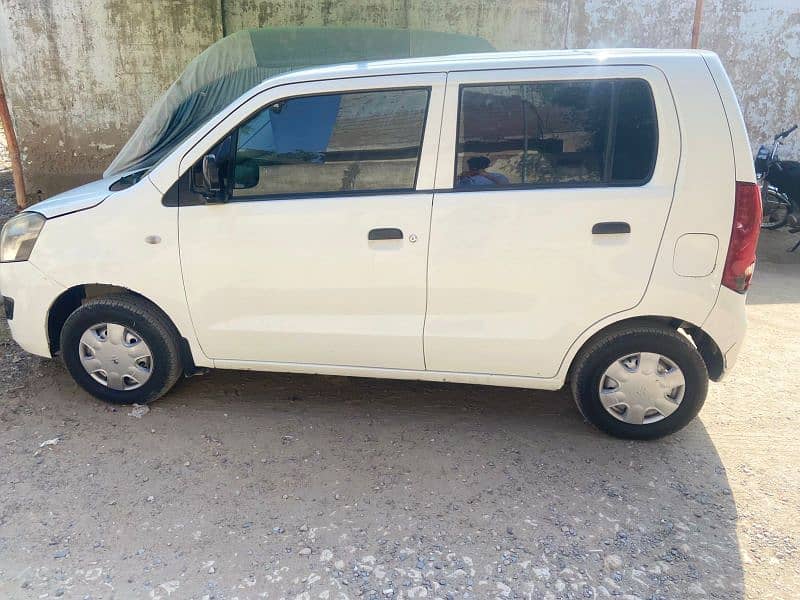 Suzuki Wagon R 2015 1