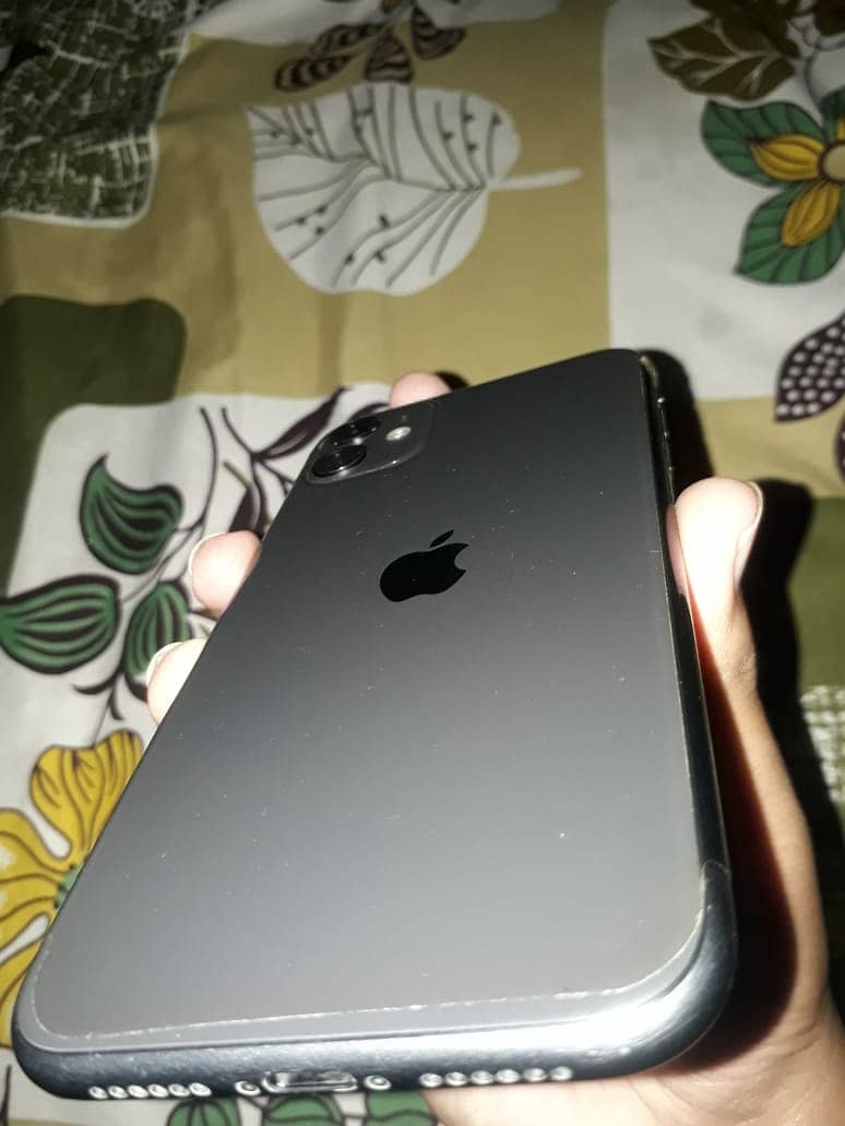 iphone 11 64gb (non pta) not jv with box 0