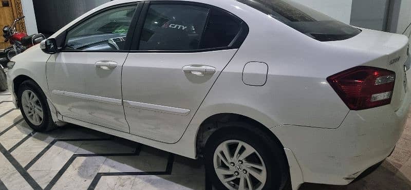 Honda City auto 1.3 brand new lahore num 2