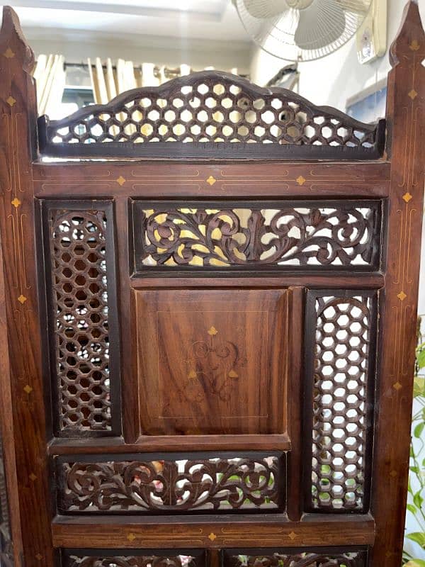 Slightly Used Chinioti Wooden Partition 0