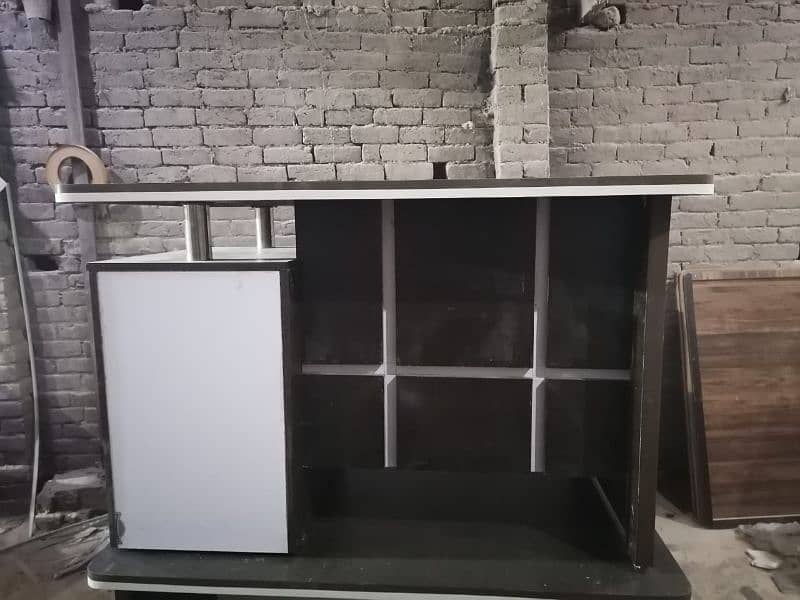 Habib brand Lahore VIP office executive table available h. 7