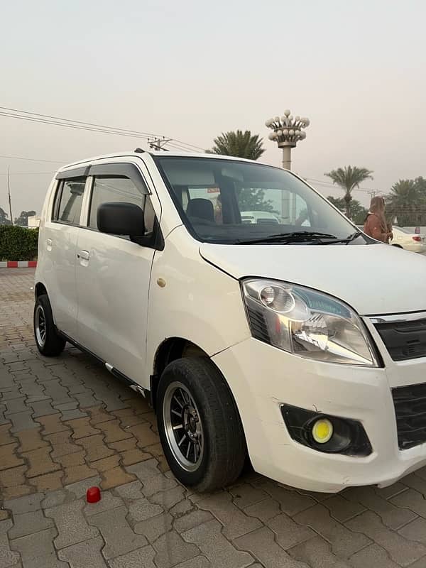 Suzuki Wagon R 2019 1