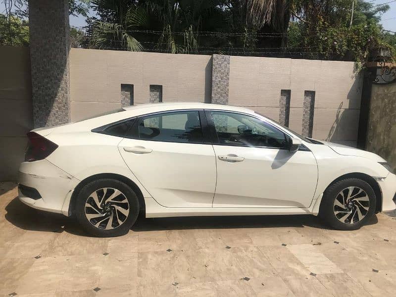 Honda Civic Oriel 2017 4