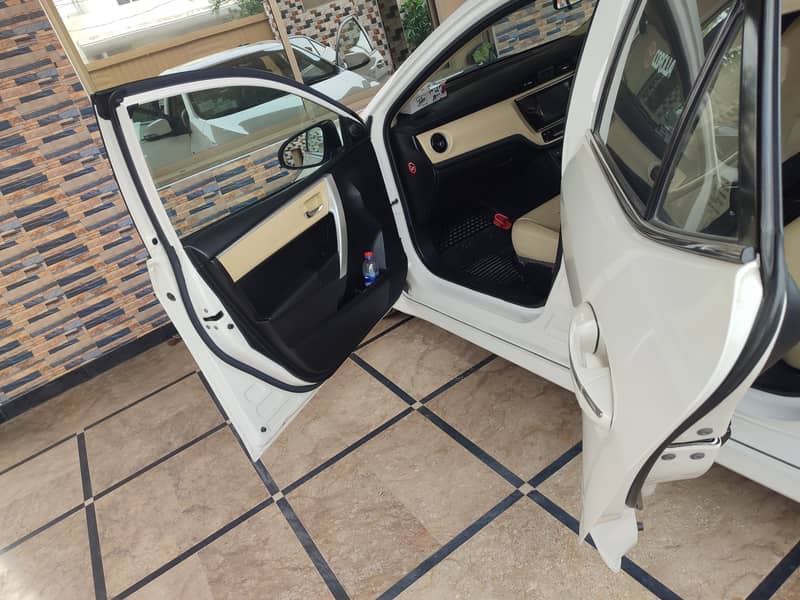 Toyota Altis Grande 2019 Islamabad White, 1.8 7