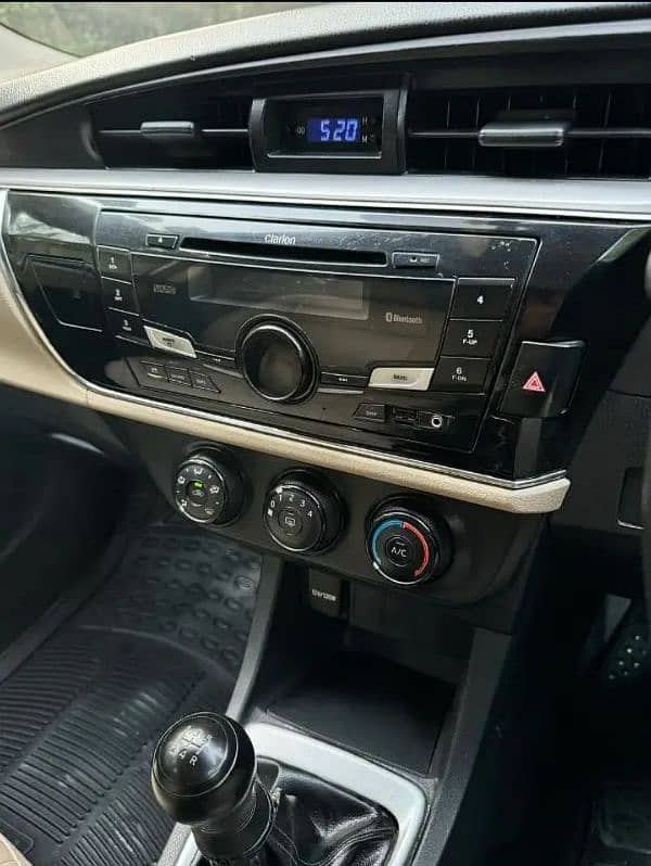 Toyota Corolla GLI 2016 family Used Lahore Registered 7