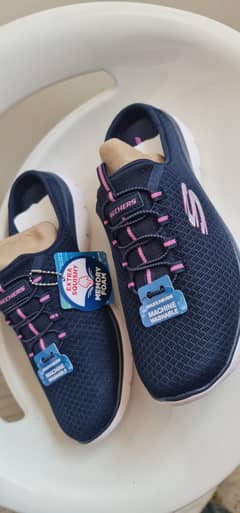 Skechers brand new comfortable slides 38.5 39 38