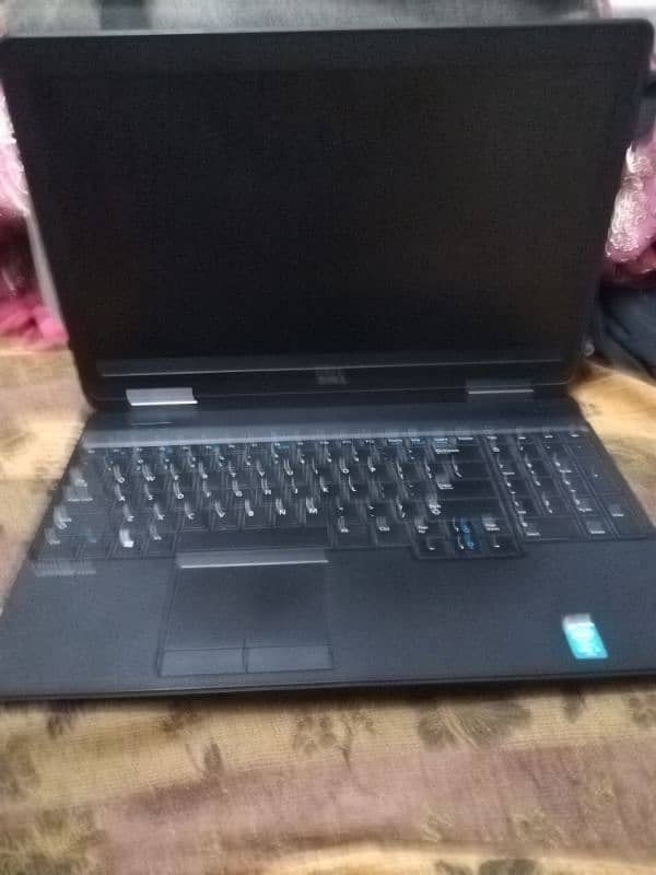 Dell core i5 E5540 2