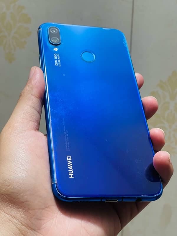 Huawei Nova 3i - 4/128 - Like new 5