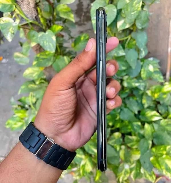 iPhone 11 Pro Max Official Approved 2