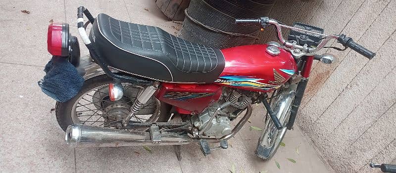 Golden number 18/19 Honda 125 for sale 3