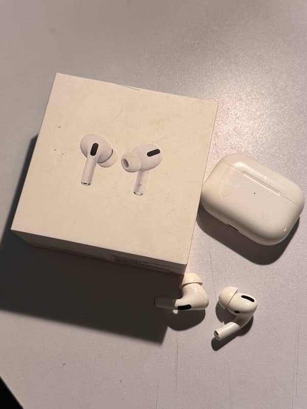 Apple Airpods Pro 0