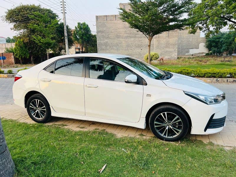 Toyota Corolla Altis 2018 4