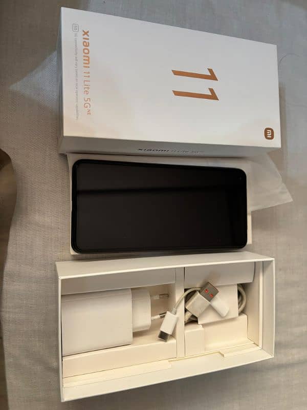 Xiaomi 11 lite 5G NE truffle black excellent condition 0