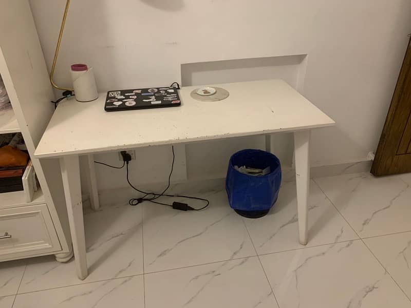 ikea writing table 1