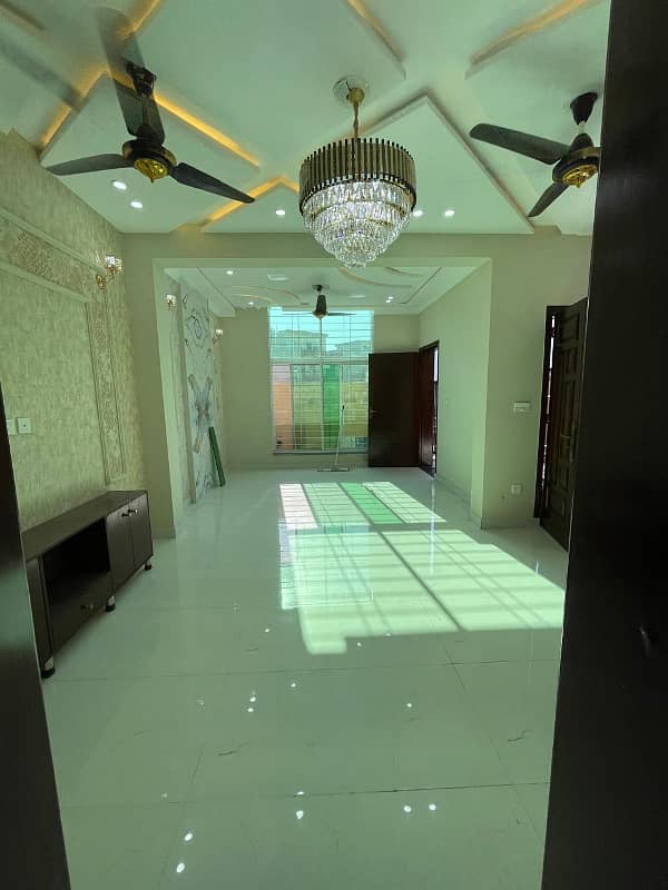 5 MARLA NEAR TO PARK HOUSE AVAILABLE FOR SALE DREAM GARDENS LAHORE 0