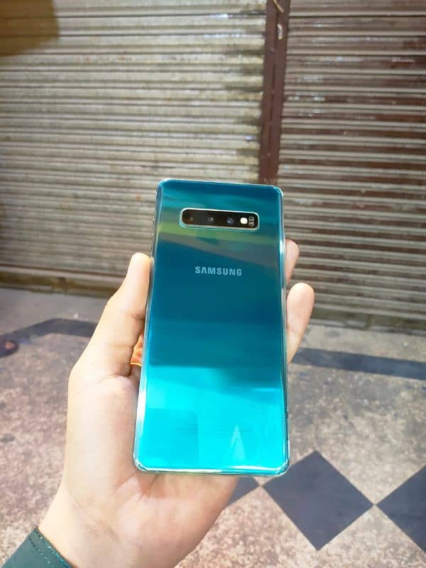 Samsung Galaxy S10+ 1